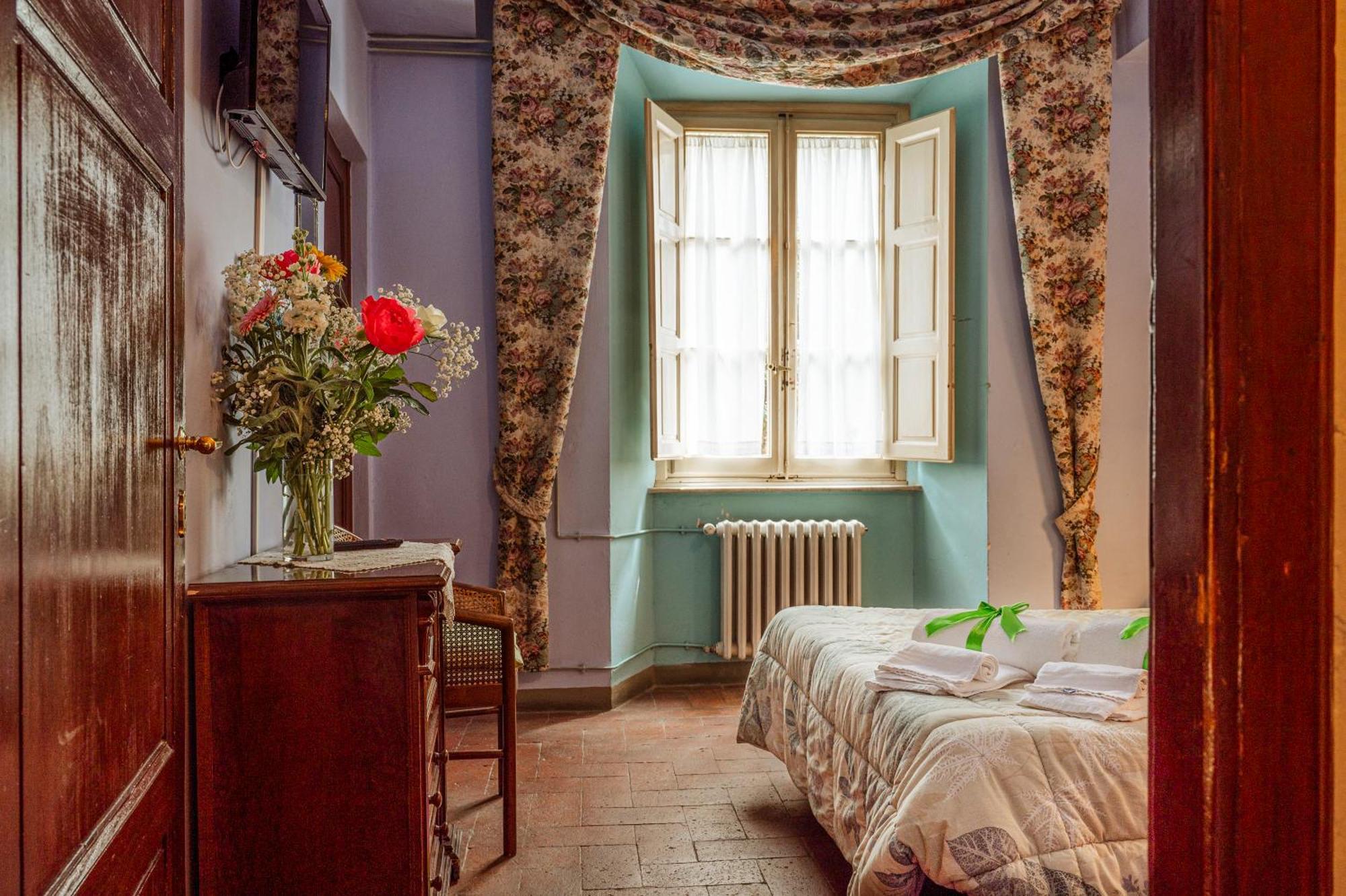 مبيت وإفطار مونت كارلو Antica Casa Dei Rassicurati المظهر الخارجي الصورة